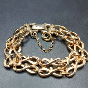 Vintage 1950's Barclay 6 1/2 inch Gold Tone Bracelet